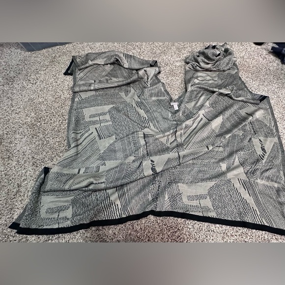 🧣 Chico's Sparkle Plaid Black and Silver Reversible Wrap ✨ - Picture 7 of 9